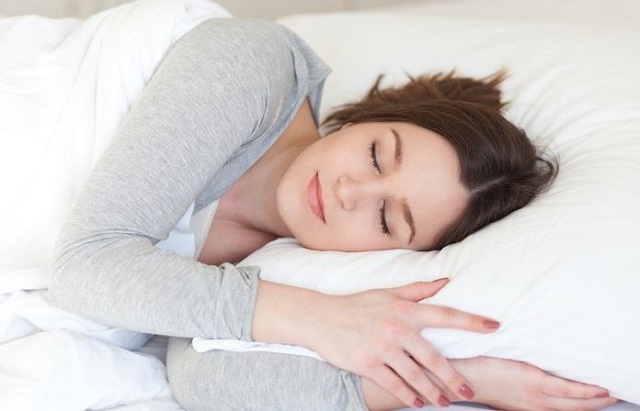 Ngủ đủ giấc có lợi gì? Bạn sẽ từ bỏ thói quen ngủ ít nếu biết lí do