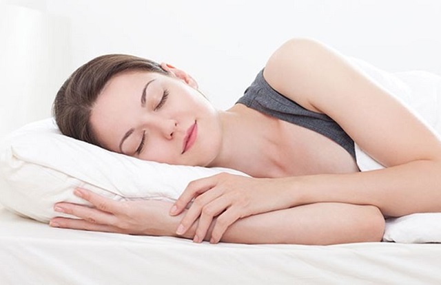 Nằm ngủ quay đầu hướng nào có lợi cho sức khỏe, tài vận?
