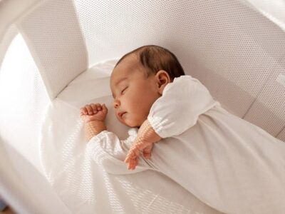 Chi tiết bảng thời gian ngủ của trẻ sơ sinh hiện nay